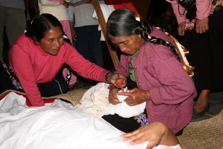 77 % de las muertes maternas en el país se producen entre mujeres indígenas de Chiapas