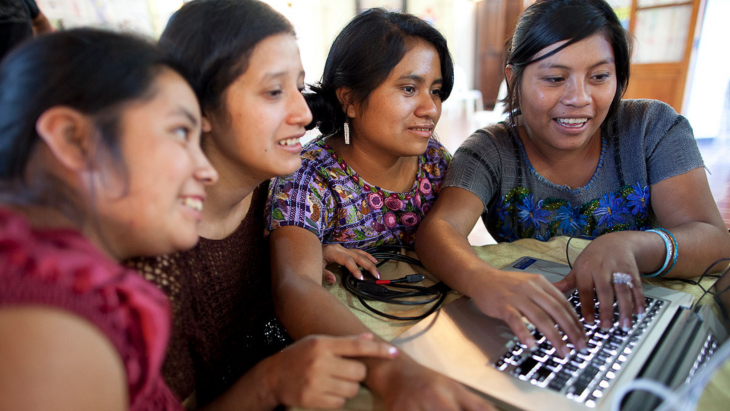 ONU Mujeres urge a actuar para construir un mundo digital inclusivo
