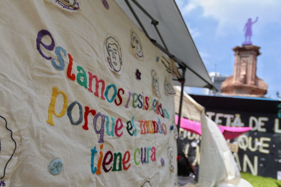 En 2022, refugios para mujeres atendieron 25% más víctimas con menos recursos; denuncian simulación en aumento de fondos
