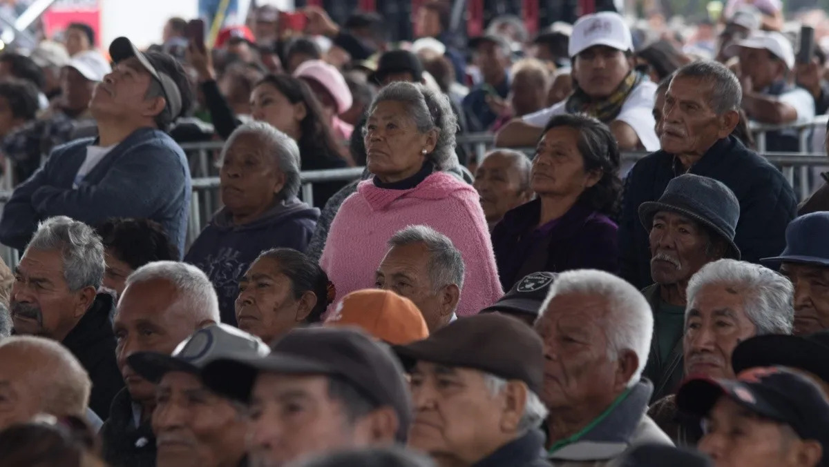 Al jubilarse, las mujeres mexicanas obtienen casi 40% menos riqueza que los hombres