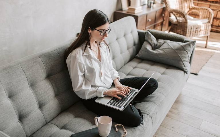 Mujeres podrían ser las más afectadas bajo esquema de trabajo remoto: Manpower