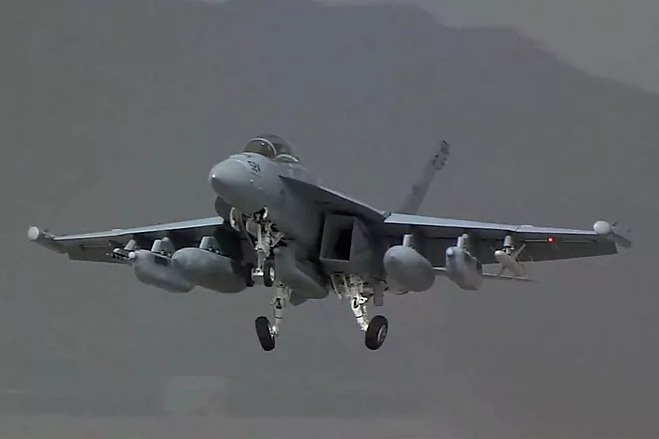¿Por qué los aviones que sobrevuelen durante el Super Bowl 2023 serán manejados sólo por mujeres?