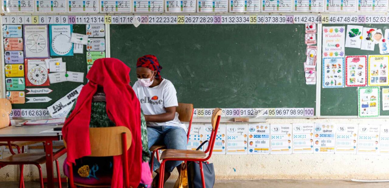 Brecha digital afecta más a mujeres jóvenes en países pobres, según la ONU