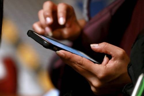 Seis de cada 10 mujeres no usa dispositivos electrónicos: Inmujeres
