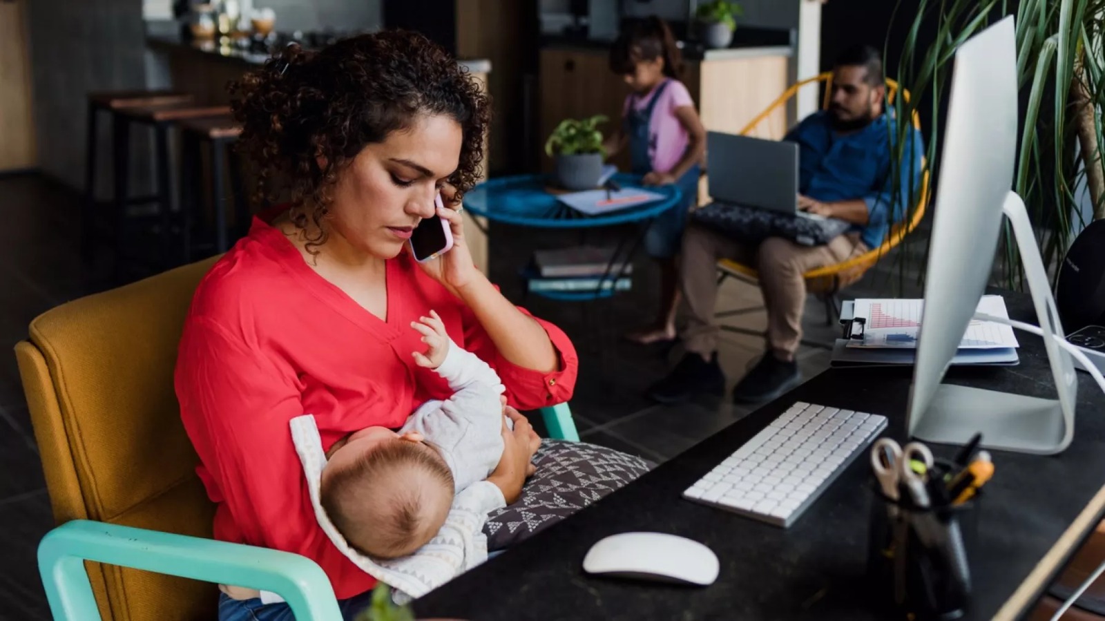 Embarazo y matrimonio, un freno laboral para las mujeres y para el PIB de México