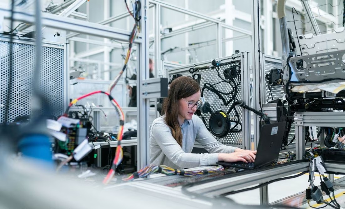 Cerrar la brecha digital de género, la clave para la digitalización en Latinoamérica