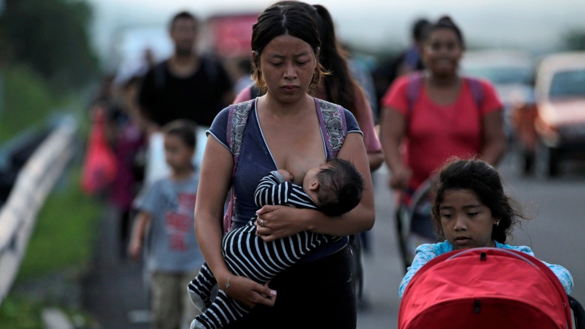 Desempleo, bajos salarios e informalidad: la realidad laboral de las mujeres migrantes