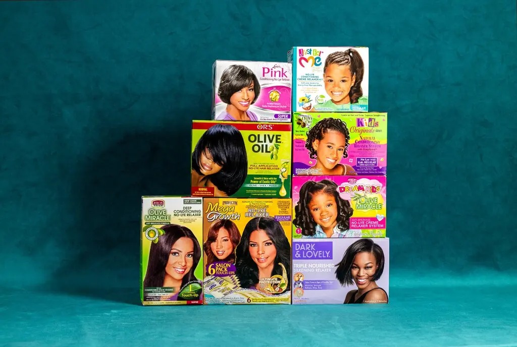 Los productos químicos para el cabello podrían afectar la salud de las mujeres