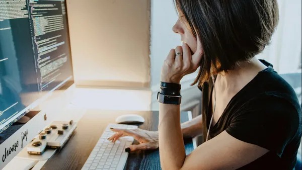 Mujeres Son las que Más Sufren de Ciberacoso en México, Revela Estudio